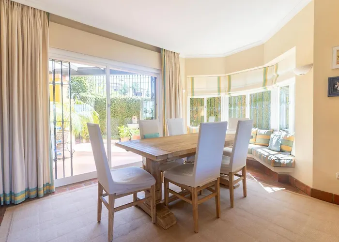 Holiday Haus mit 4 Schlafzimmern
